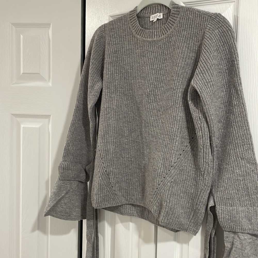Sweater - Picture 2 of 5